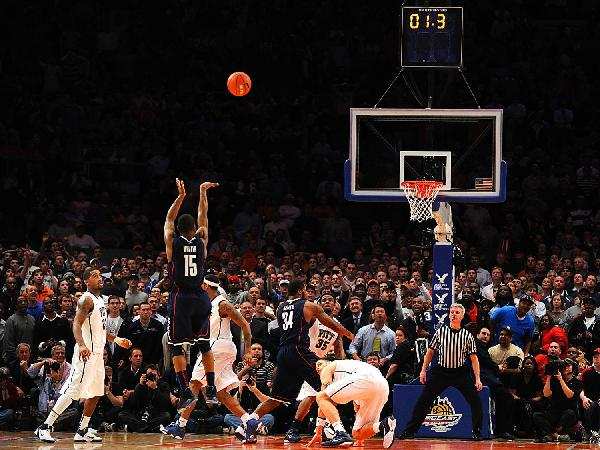 东契奇飞抵费城加入湖人！周一复出战76人 詹姆斯状态升级也有望回归