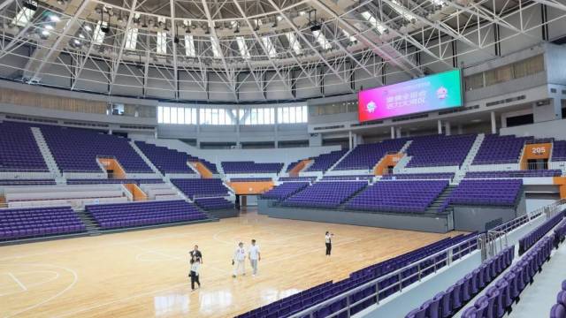 里夫斯：背靠背作战我们很晚才到达，我开局打得真的很差